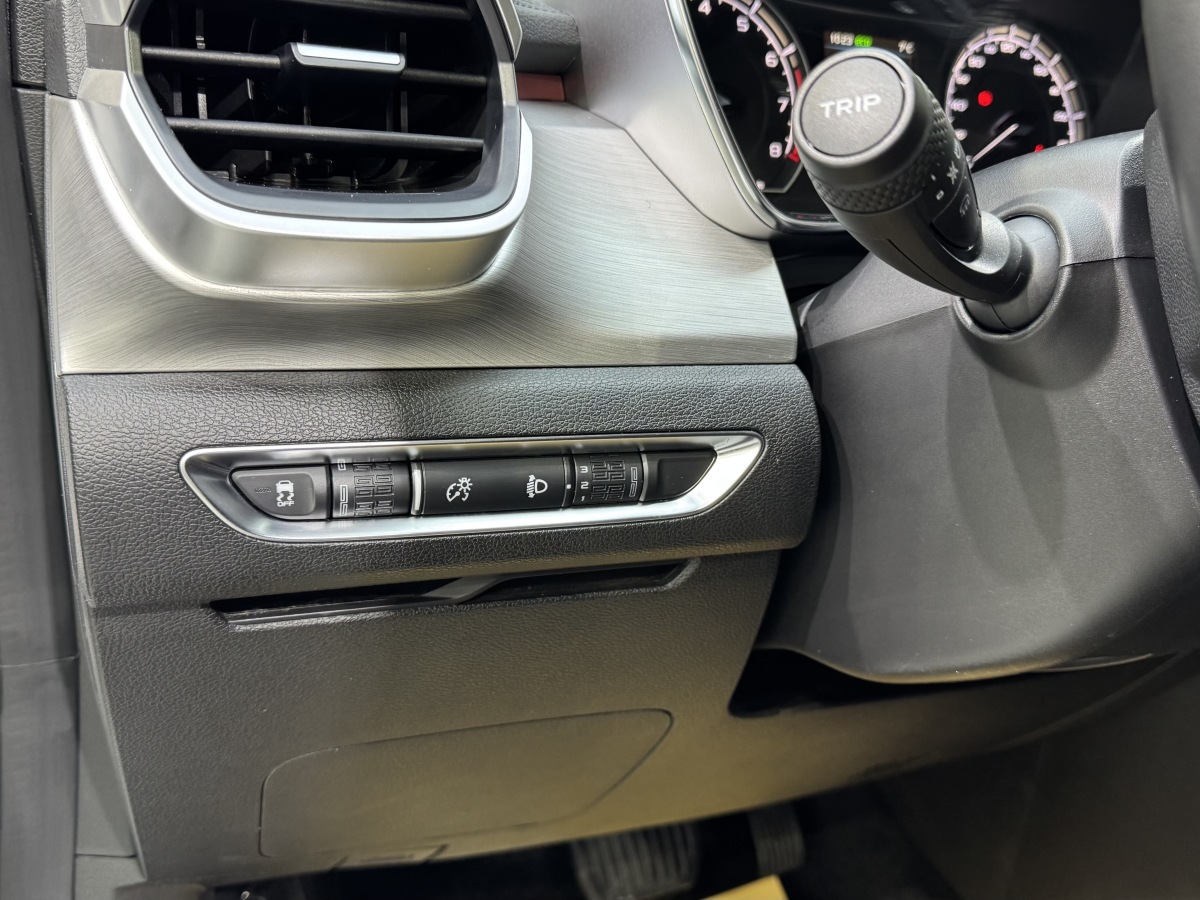 GEELY Coolray 2021 #11 GEELY Coolray 2021 car image #11