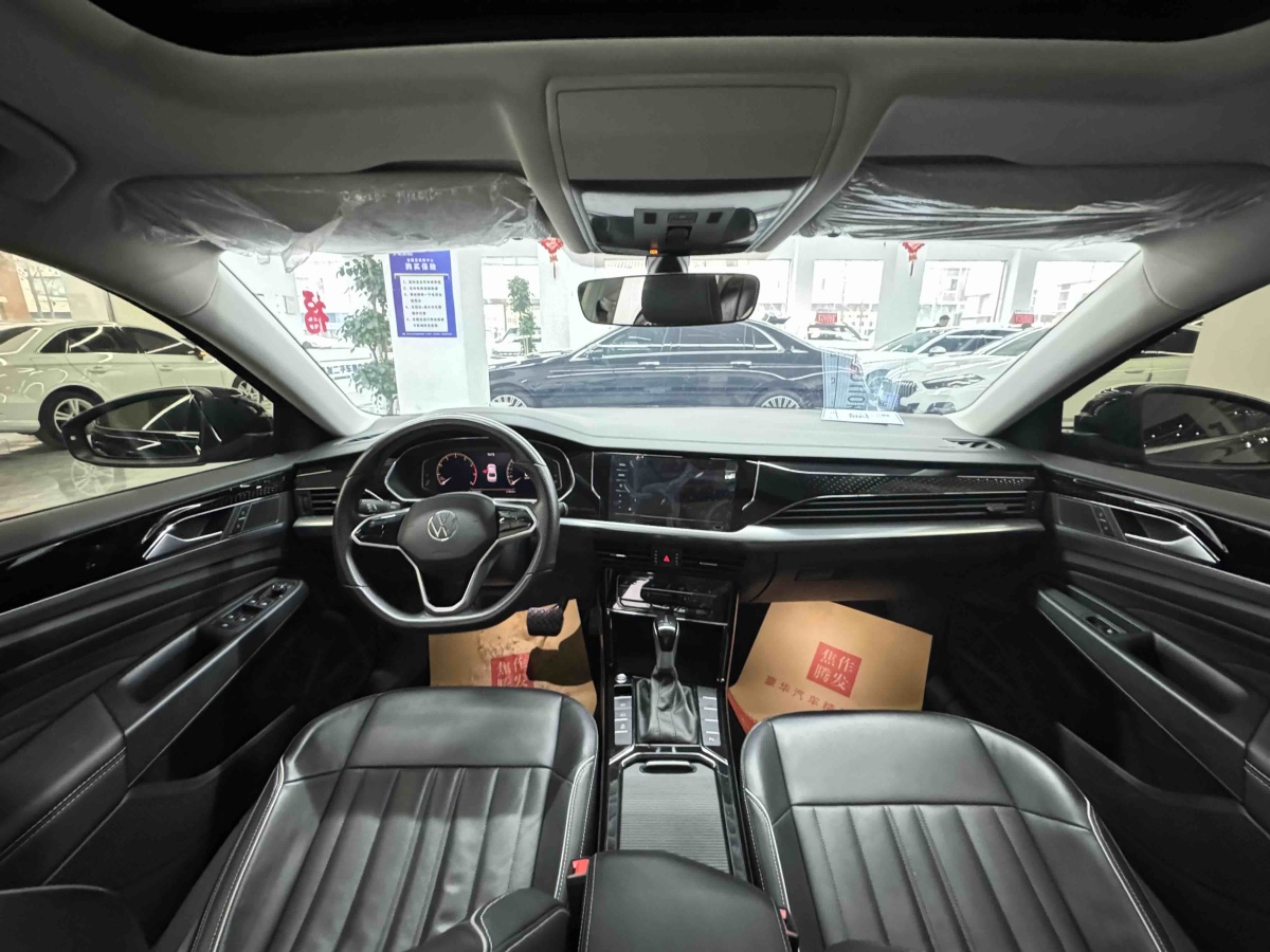 Volkswagen Passat 2023 صورة سيارة #11