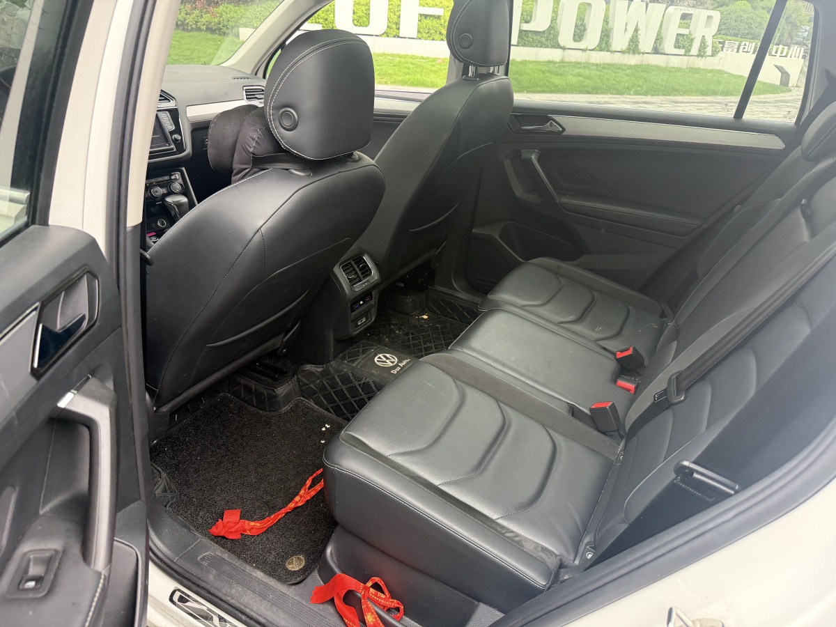 Volkswagen Tiguan L 2019 immagine di auto #11