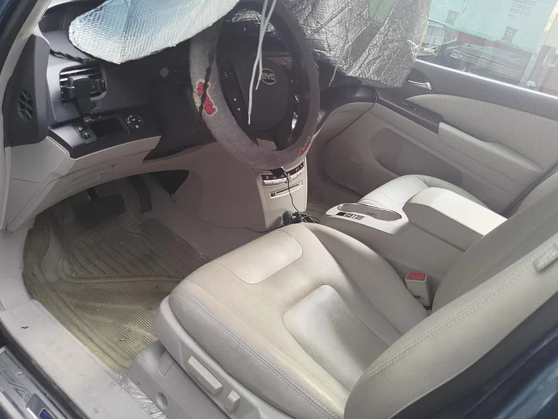 BYD e6 2015 #11 BYD e6 2015 car image #11