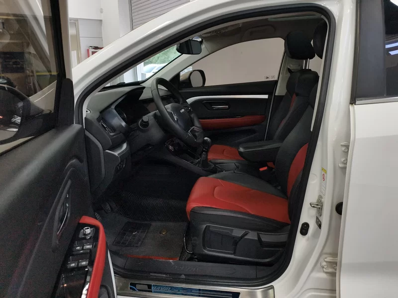 Haval H2s 2017 car image #11