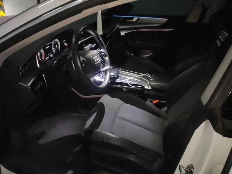 Audi A7L 2023 car image #11