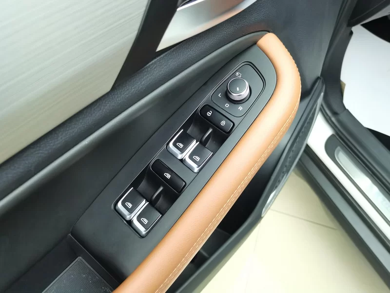 GEELY Vision X6 2020 car image #11