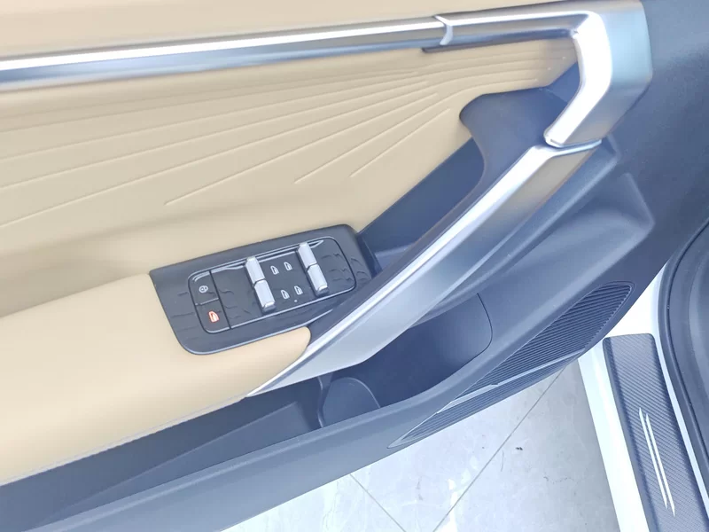 GEELY Boyue L 2023 car image #11