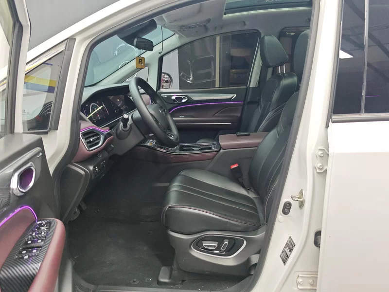 GAC Trumpchi M6 2023 car image #11