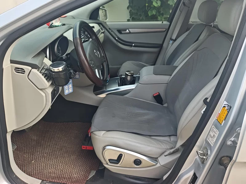 Mercedes-Benz R Class 2013 car image #11