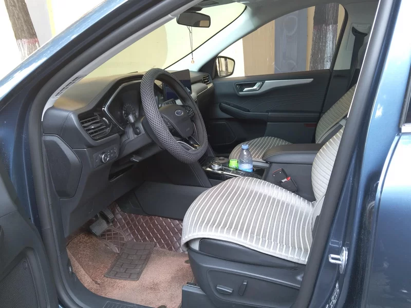 Ford Escape 2023 immagine di auto #11