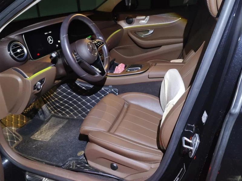 Mercedes-Benz E Class New Energy 2022 car image #11