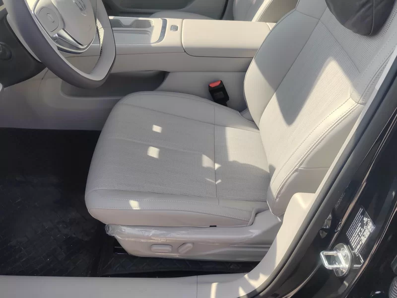 零跑汽车 零跑B01 2025 汽车图片 #11