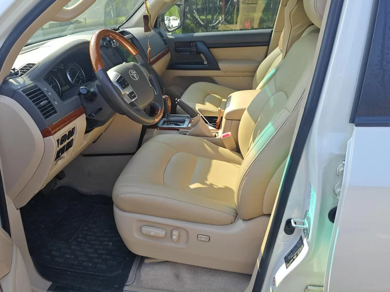 丰田 兰德酷路泽 2015 汽车图片 #11