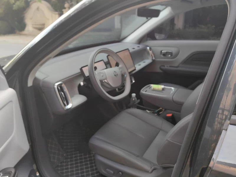 零跑汽车 零跑B10 2025 汽车图片 #11