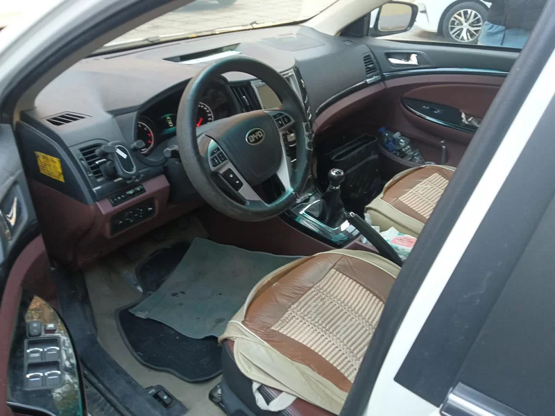 BYD SuRui 2015 car image #11