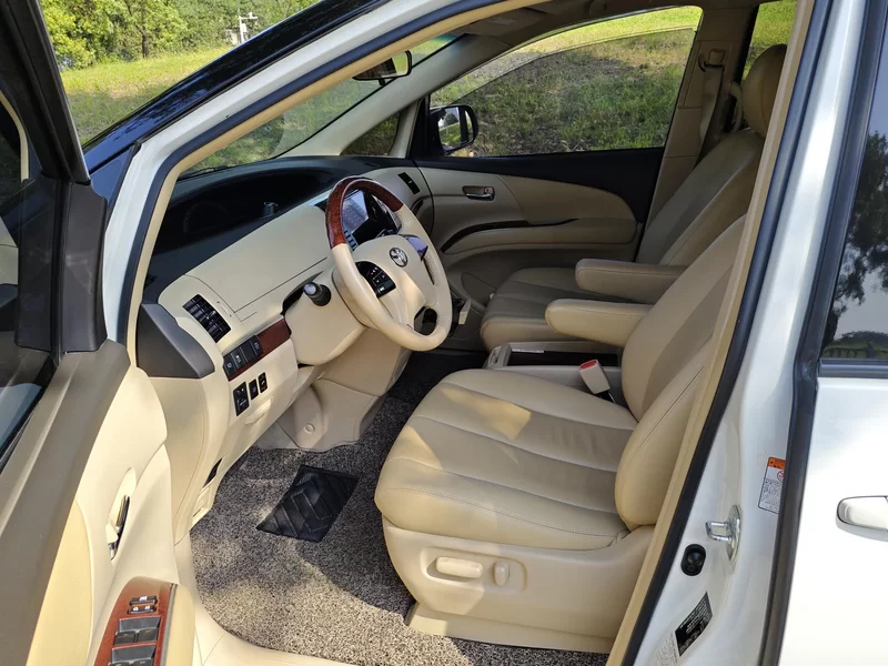 Toyota Previa 2018 car image #11