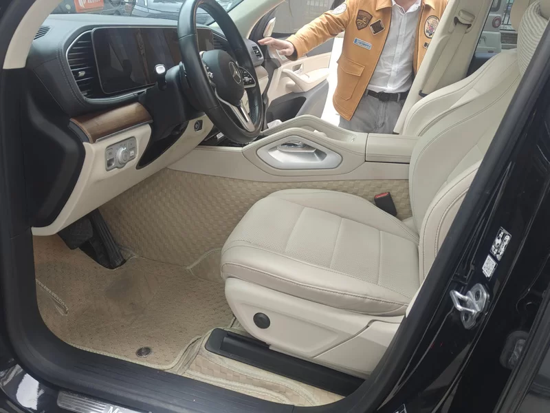 Mercedes-Benz GLE Class New Energy 2022 car image #11