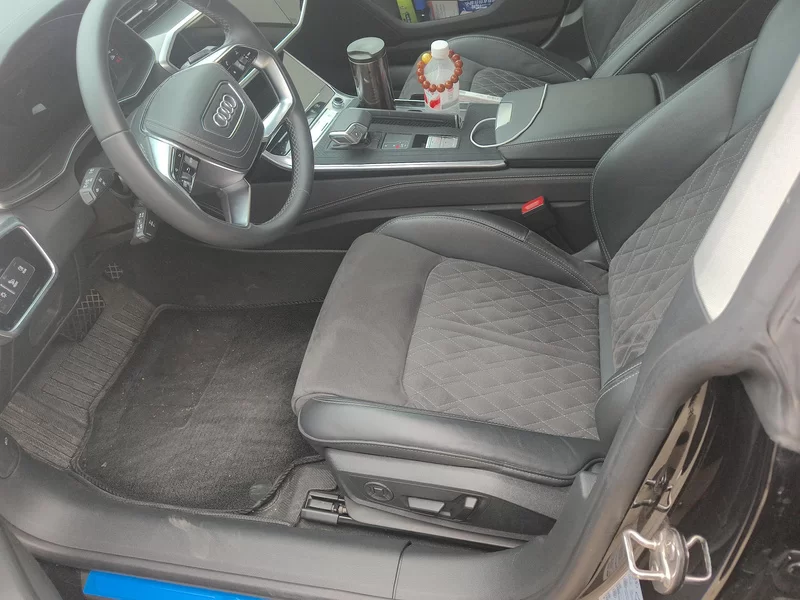 Audi A7L 2024 car image #11