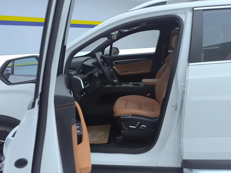 GEELY Okavango 2024 car image #11