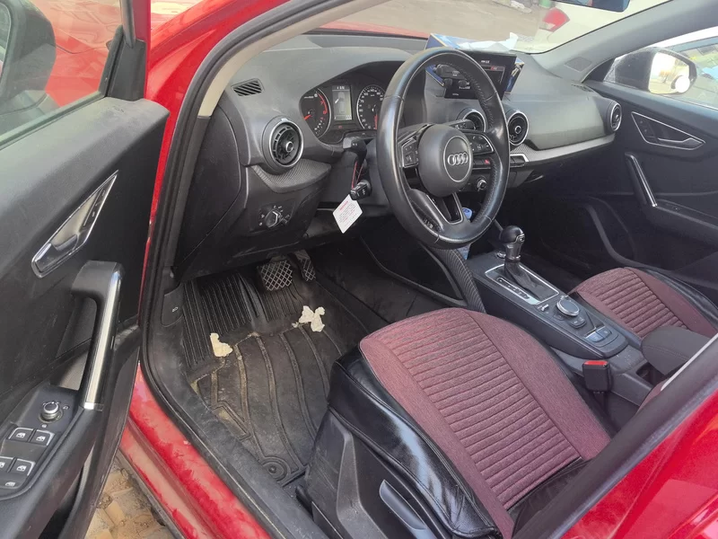 Audi Q2L 2019 car image #11