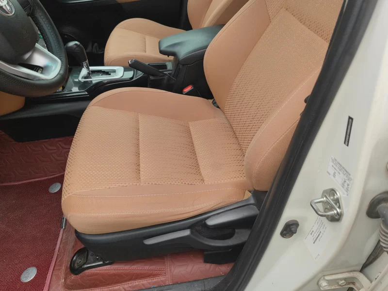 Toyota Fortuner 2018 car image #11