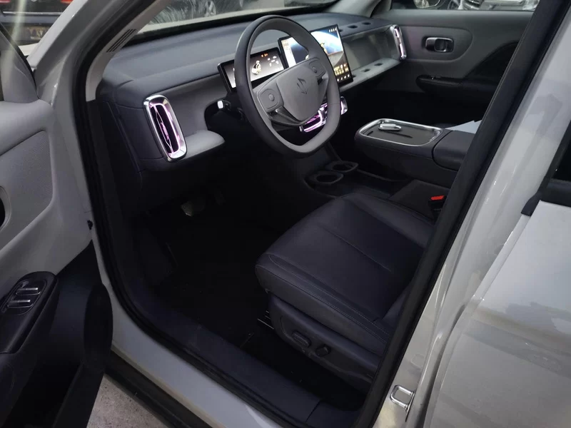 零跑汽车 零跑B10 2025 汽车图片 #11