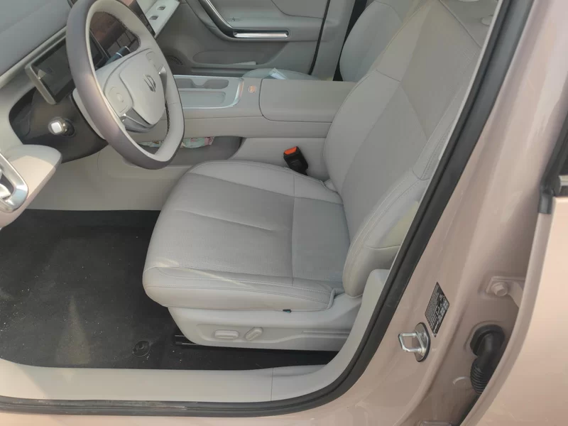 零跑汽车 零跑B01 2025 汽车图片 #11