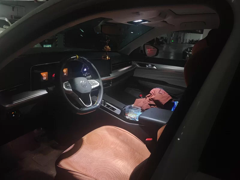 Volkswagen Tavendor 2023 car image #11