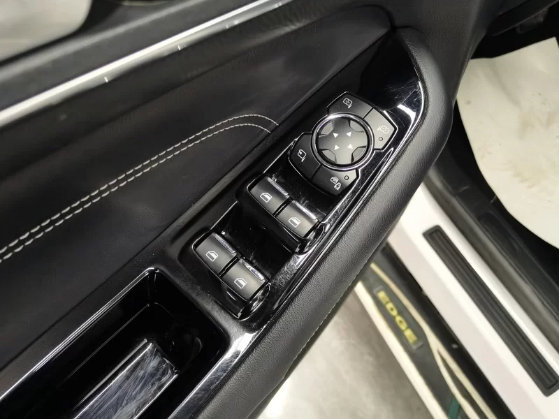 Ford Edge 2015 car image #11