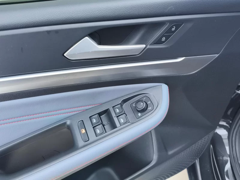 Volkswagen Lamando 2023 immagine di auto #11