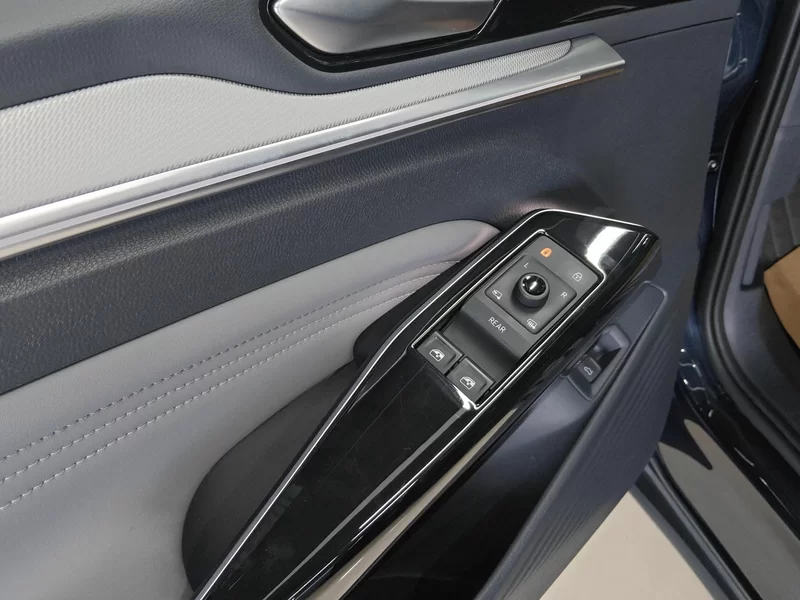 Volkswagen ID.4 Crozz 2022 car image #11