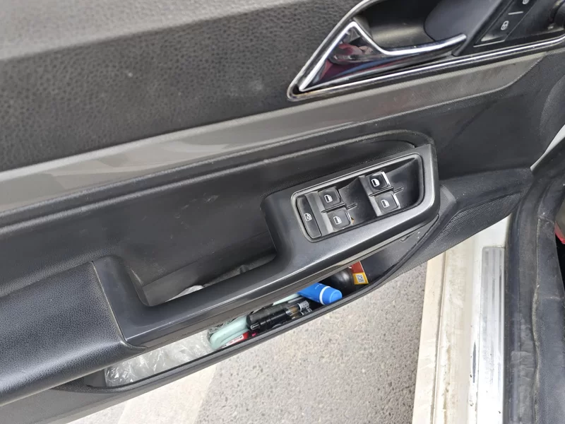 Volkswagen Lavida 2017 car image #11