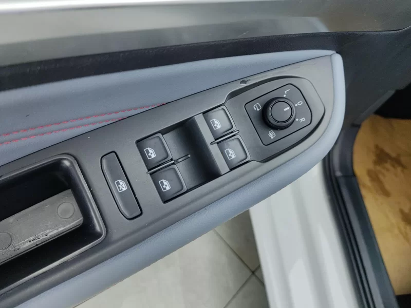 Volkswagen Lamando 2024 immagine di auto #11