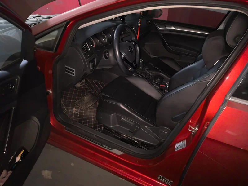Volkswagen Golf 2015 car image #11
