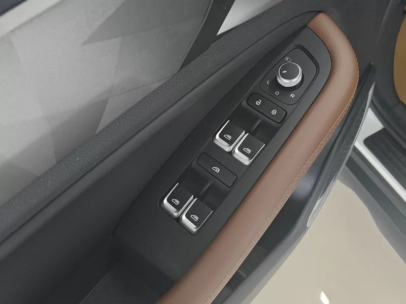 GEELY Vision X6 2022 car image #11