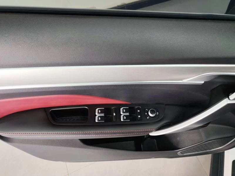 GEELY Coolray 2022 car image #11