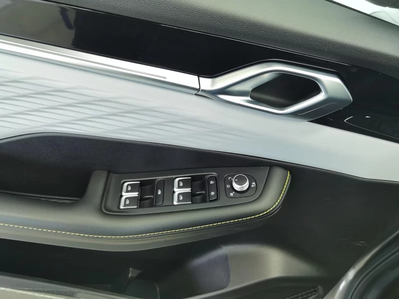 GEELY 2023 #11 GEELY 2023 immagine di auto #11