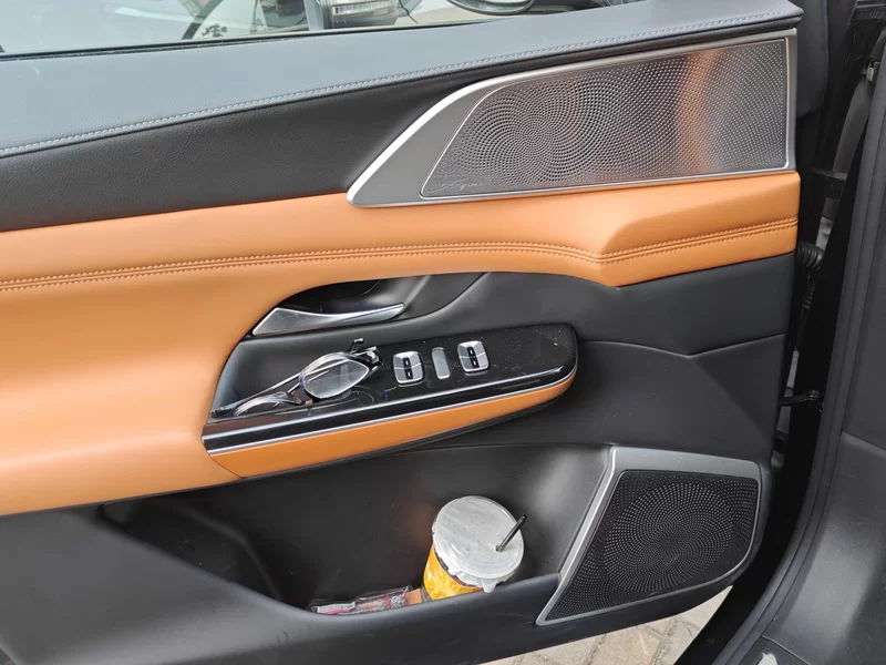 Xpeng G9 2025 immagine di auto #11