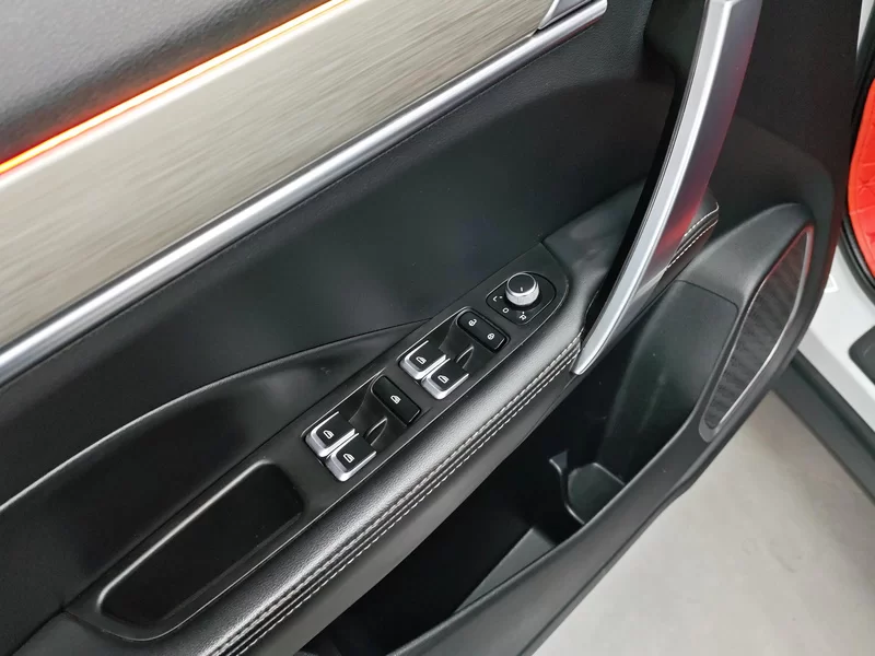 GEELY Coolray 2019 car image #11