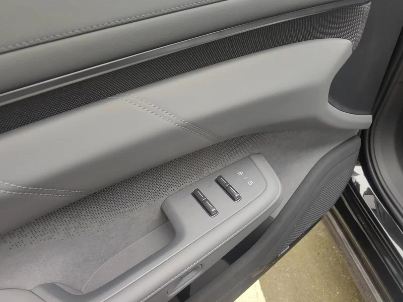Zeekr 2025 car image #11