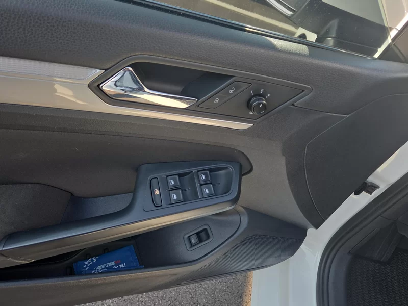 Volkswagen Lamando 2017 immagine di auto #11