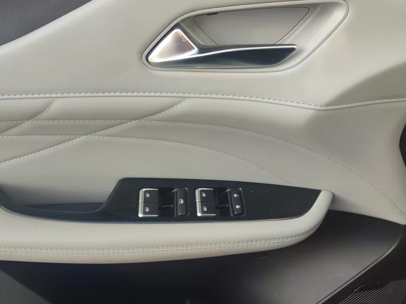 Changan UNI-Z PHEV 2024 car image #11