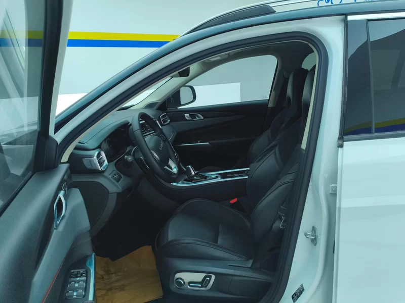 Lynk & Co 01 2018 #11 Lynk & Co 01 2018 car image #11