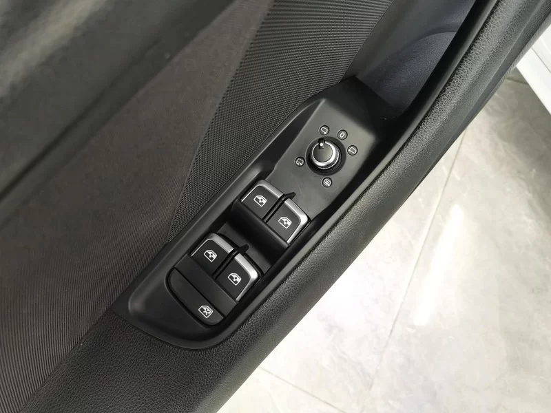 Audi A3 2019 immagine di auto #11