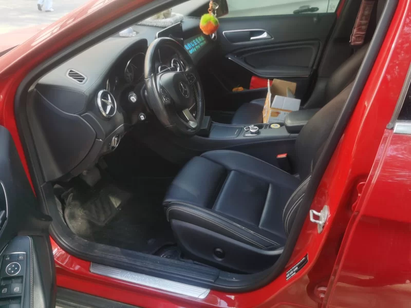 Mercedes-Benz GLA Class 2017 car image #11