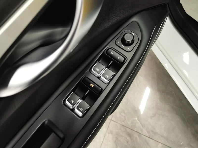 GEELY Emgrand 2020 #11 GEELY Emgrand 2020 car image #11