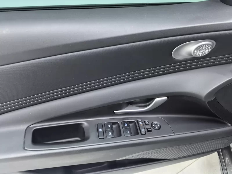 Hyundai Elantra 2024 car image #11