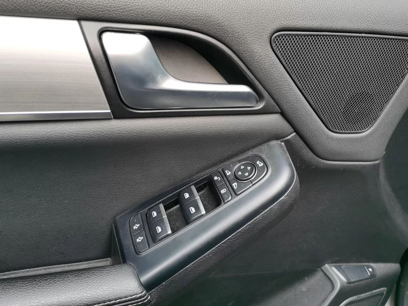 BYD Tang 2018 #11 BYD Tang 2018 car image #11