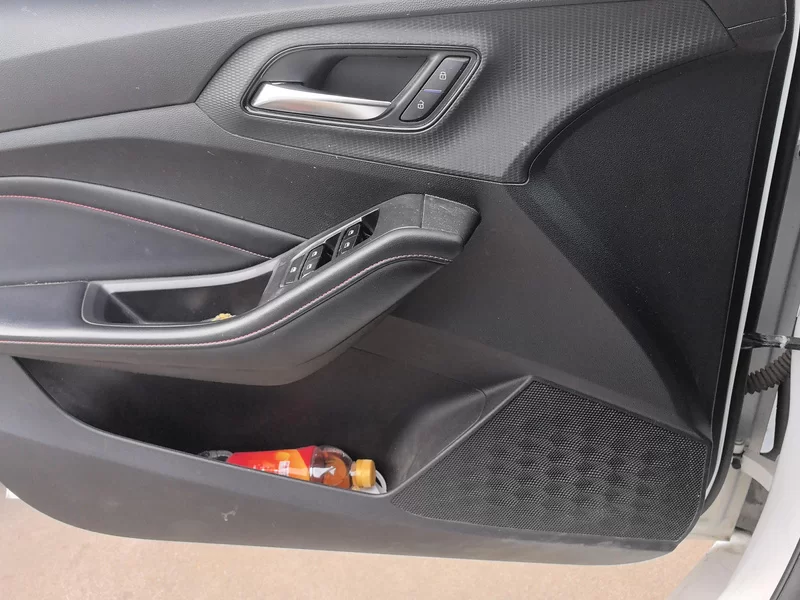 5 2023 immagine di auto #11