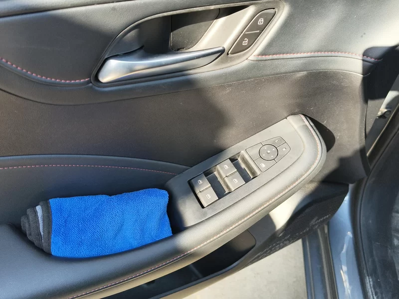 Roewe i5 2023 car image #11