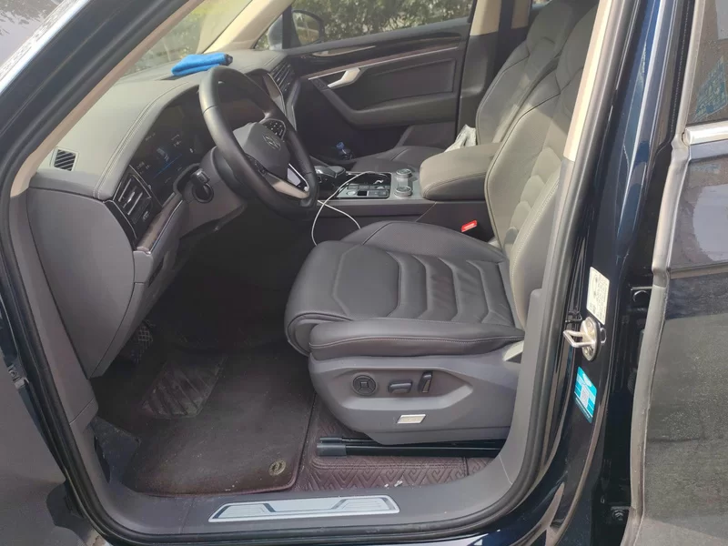 Volkswagen Touareg 2021 car image #11