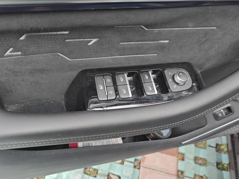 GEELY Monjaro 2024 car image #11