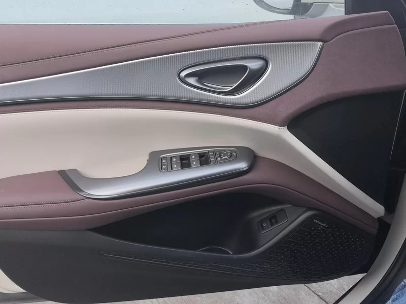 BYD Seal 07 DM-i 2025 imagem de carro #11